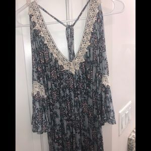 Super cute shirt with the shoulders out